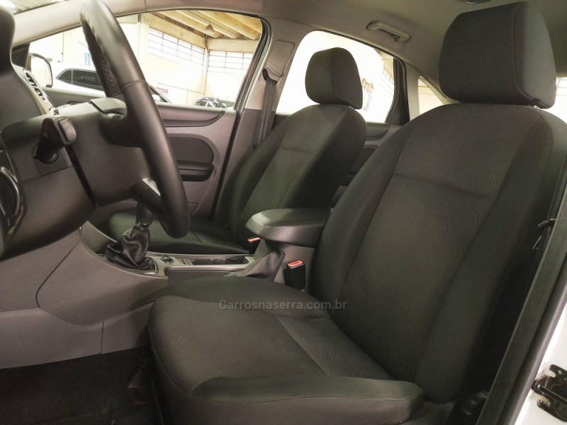 FOCUS 1.6 GLX 16V FLEX 4P MANUAL - 2013 - CAXIAS DO SUL
