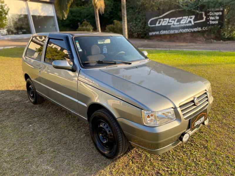 UNO 1.0 MPI MILLE FIRE ECONOMY 8V FLEX 2P MANUAL - 2006 - BOM PRINCíPIO