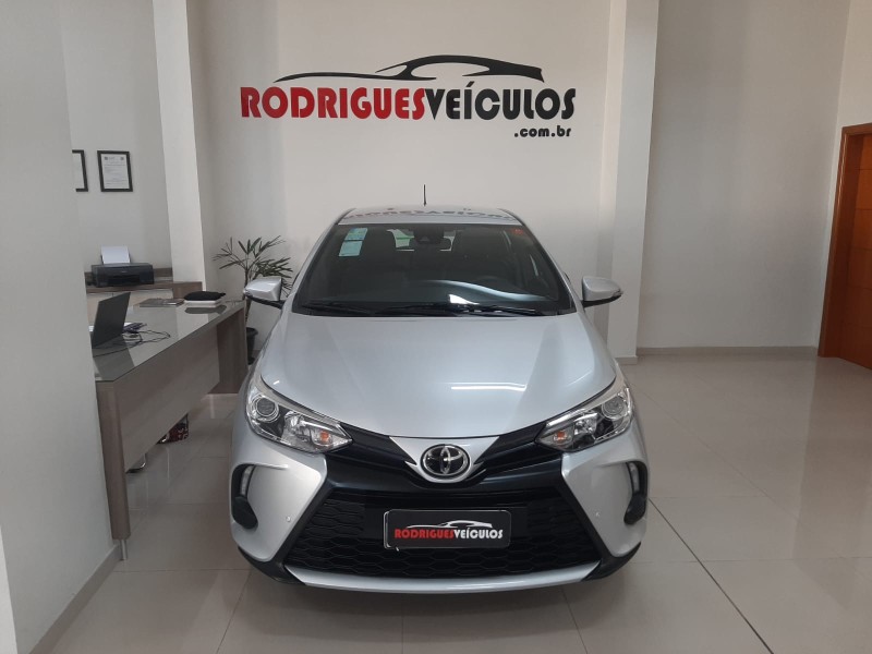 YARIS 1.5 XS 16V FLEX 4P AUTOMÁTICO - 2024 - CAXIAS DO SUL