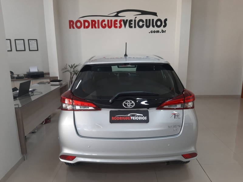 YARIS 1.5 XS 16V FLEX 4P AUTOMÁTICO - 2024 - CAXIAS DO SUL