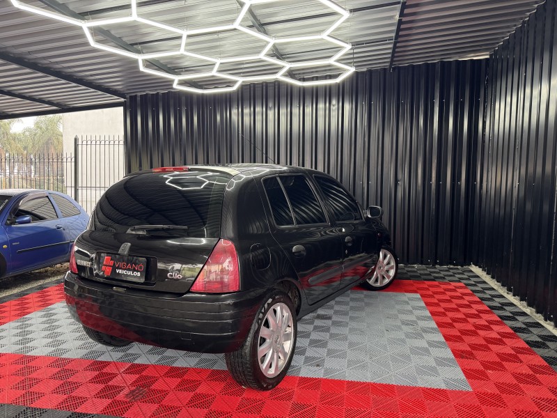 CLIO 1.0 RN 8V GASOLINA 4P MANUAL - 2001 - CAXIAS DO SUL