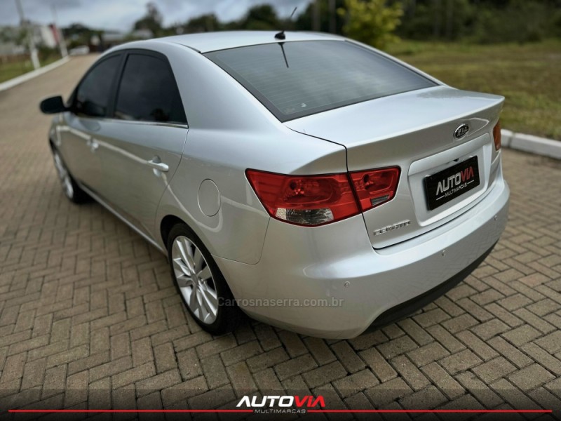 CERATO 1.6 EX3 SEDAN 16V GASOLINA 4P AUTOMÁTICO - 2012 - SAPIRANGA