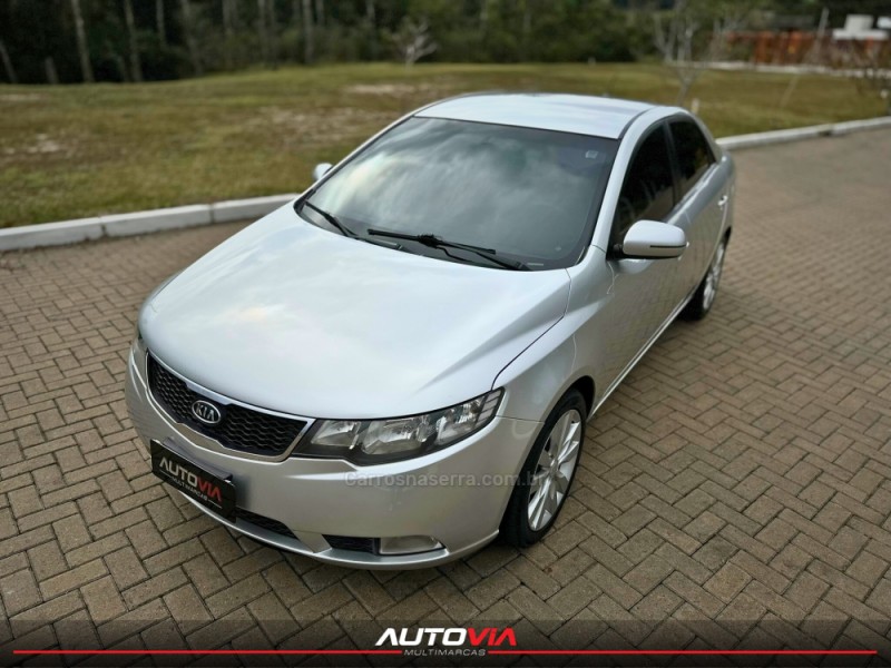 CERATO 1.6 EX3 SEDAN 16V GASOLINA 4P AUTOMÁTICO - 2012 - SAPIRANGA