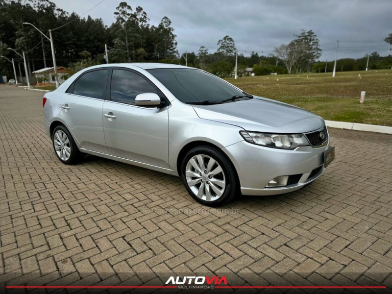 CERATO 1.6 EX3 SEDAN 16V GASOLINA 4P AUTOMÁTICO - 2012 - SAPIRANGA