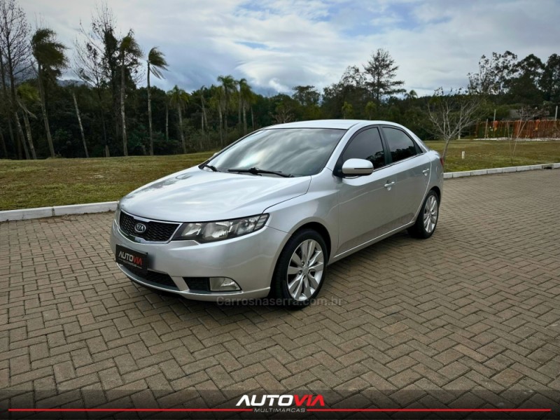 CERATO 1.6 EX3 SEDAN 16V GASOLINA 4P AUTOMÁTICO - 2012 - SAPIRANGA