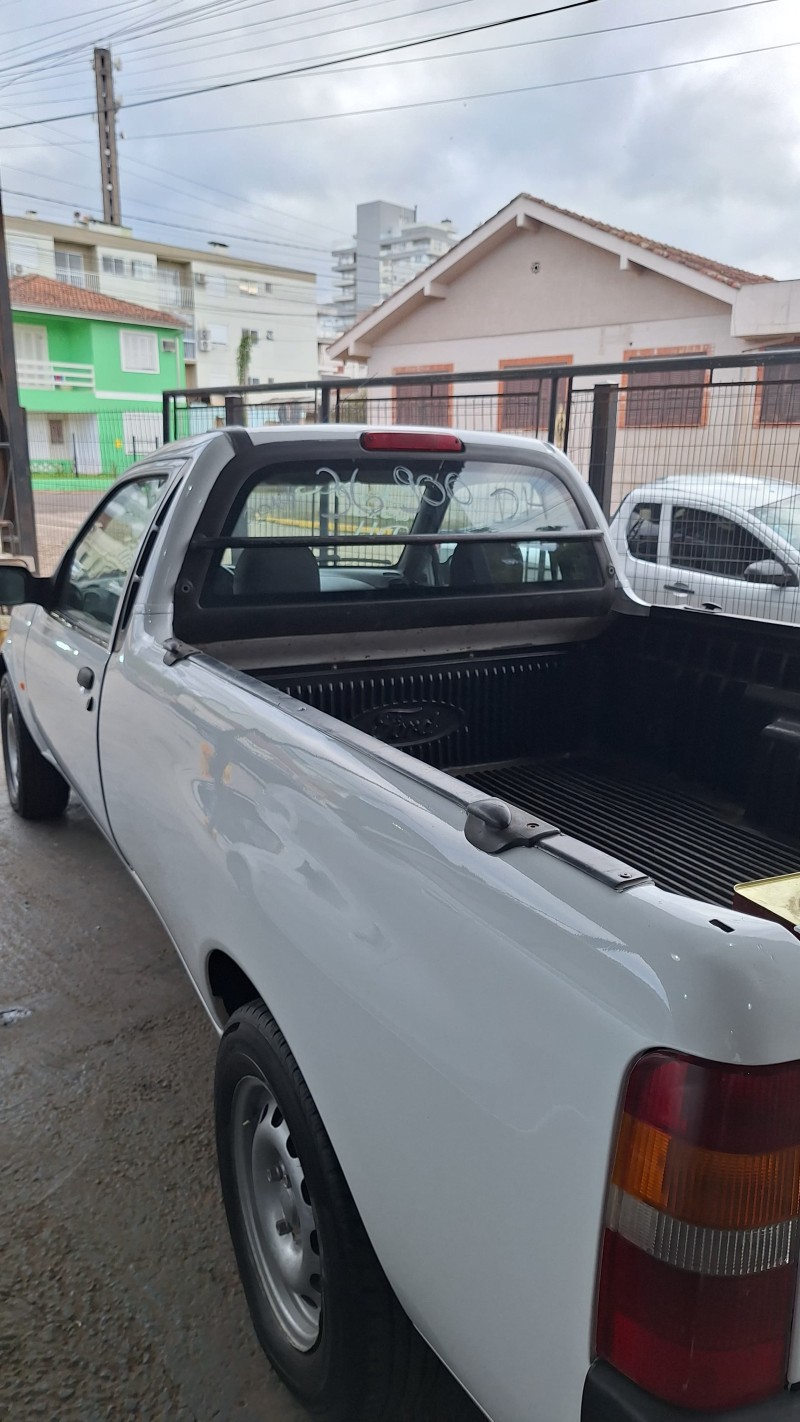 COURIER 1.6 L 8V FLEX MANUAL - 2010 - ESTRELA