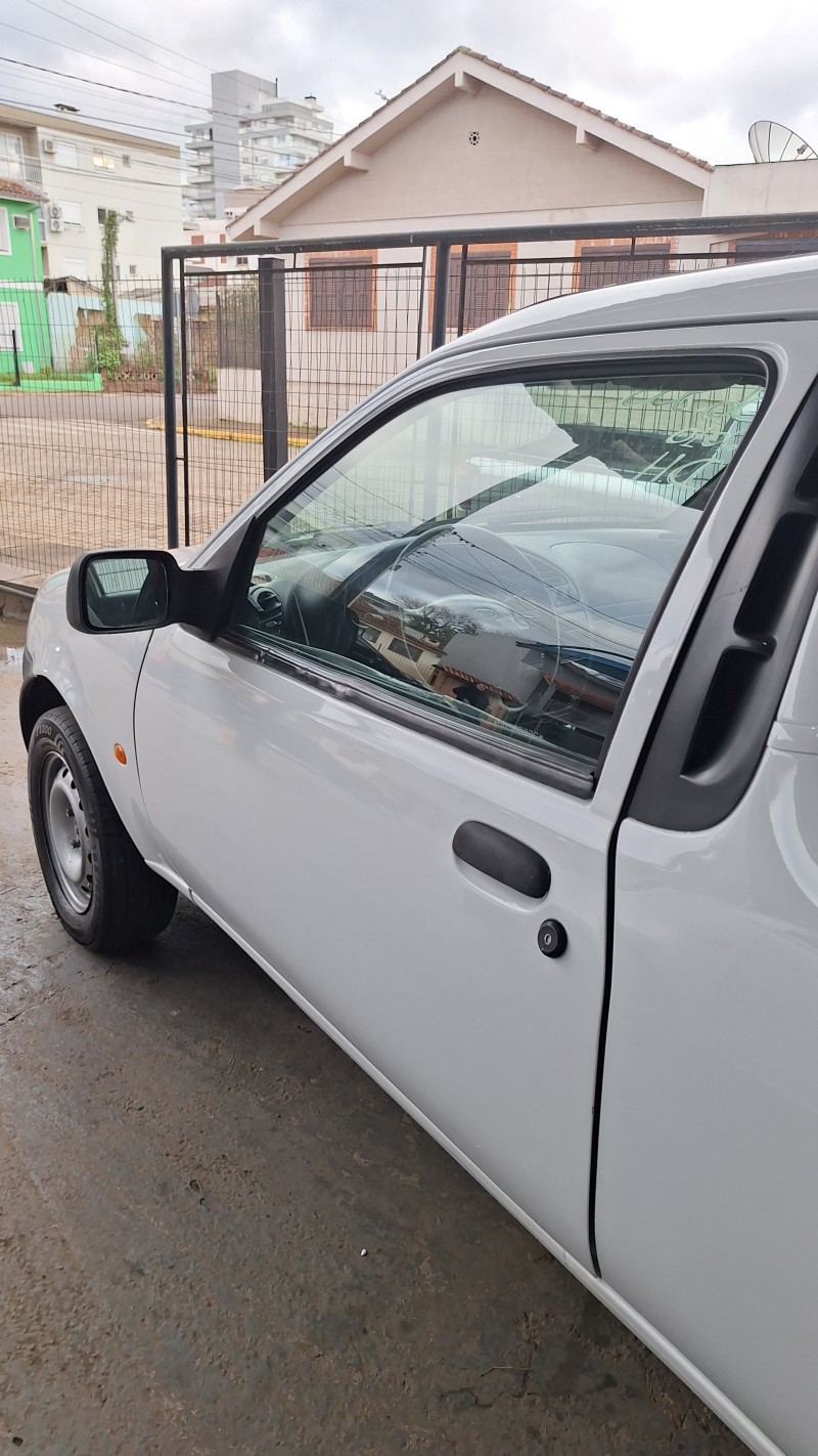 COURIER 1.6 L 8V FLEX MANUAL - 2010 - ESTRELA