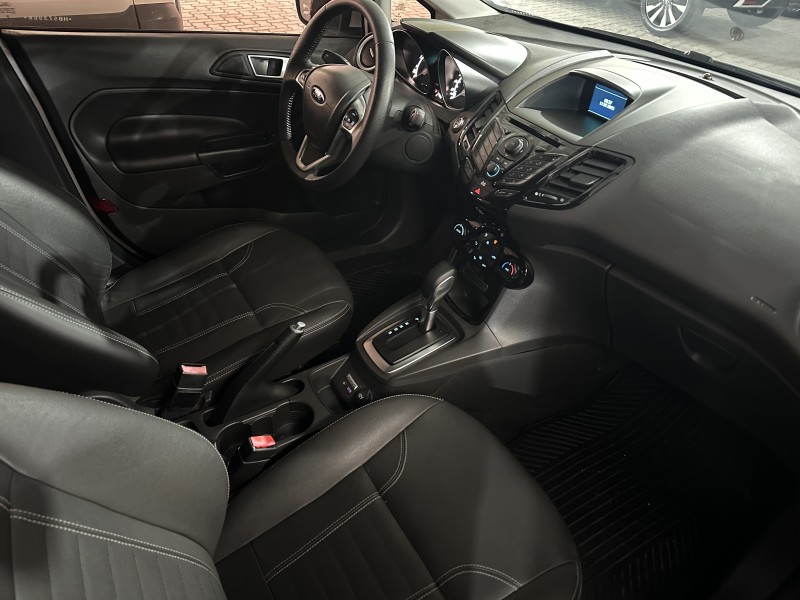 FIESTA 1.6 TITANIUM HATCH 16V FLEX 4P AUTOMÁTICO - 2017 - CAXIAS DO SUL