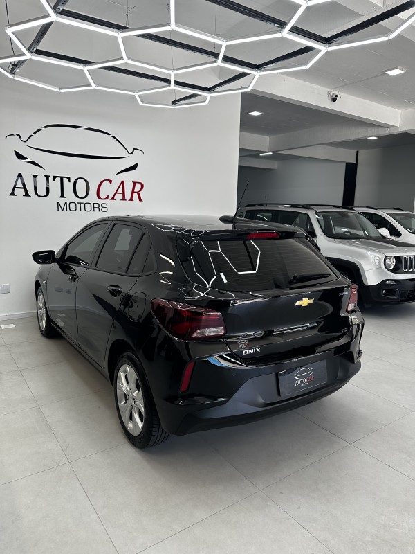 ONIX 1.0 LTZ 12V TURBO FLEX 4P MANUAL - 2023 - CAXIAS DO SUL