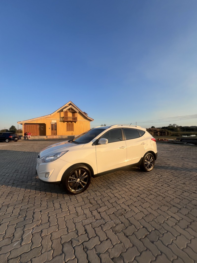 IX35 2.0 MPFI GLS 4X2 16V GASOLINA 4P AUTOMÁTICO - 2015 - ANTôNIO PRADO