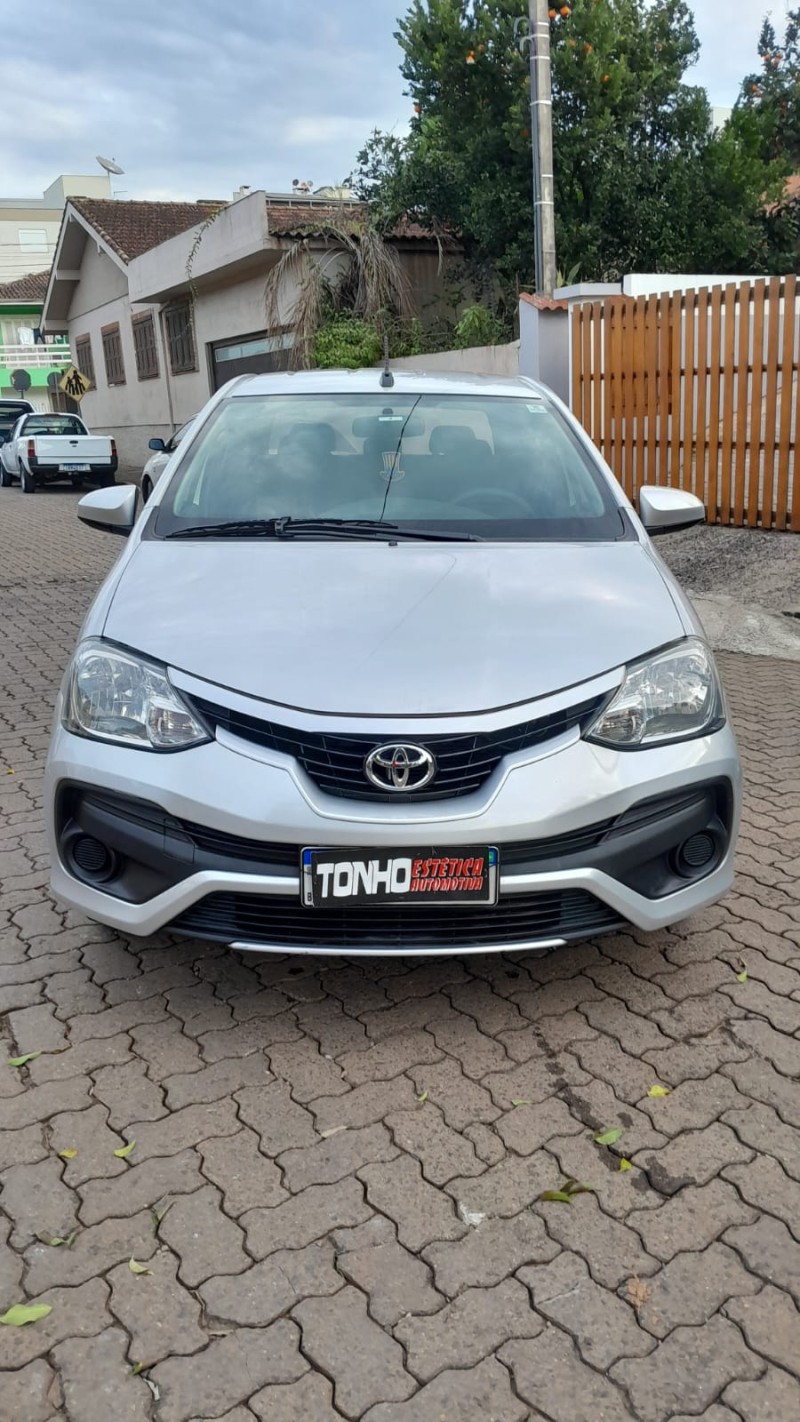 ETIOS 1.5 XS 16V FLEX 4P MANUAL - 2018 - ESTRELA