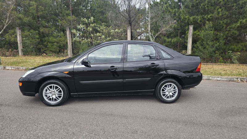 FOCUS 2.0 FC 16V GASOLINA 4P MANUAL - 2003 - BENTO GONçALVES