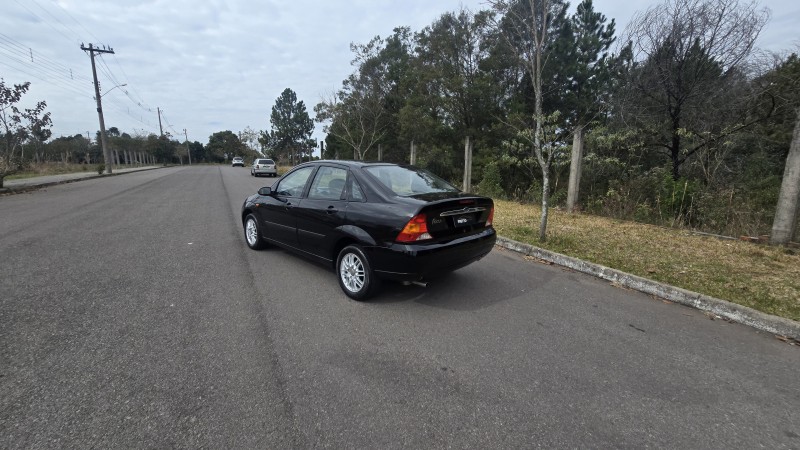 FOCUS 2.0 FC 16V GASOLINA 4P MANUAL - 2003 - BENTO GONçALVES