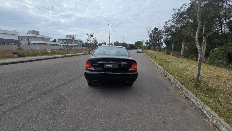 FOCUS 2.0 FC 16V GASOLINA 4P MANUAL - 2003 - BENTO GONçALVES