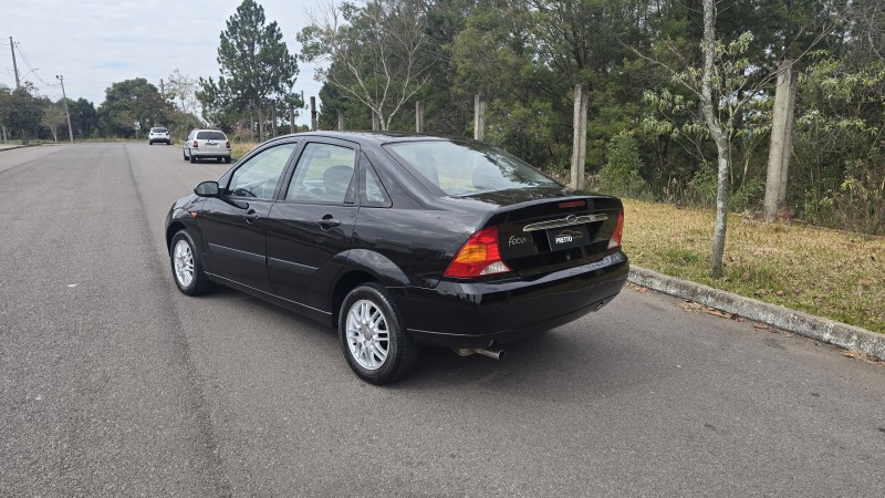 FOCUS 2.0 FC 16V GASOLINA 4P MANUAL - 2003 - BENTO GONçALVES