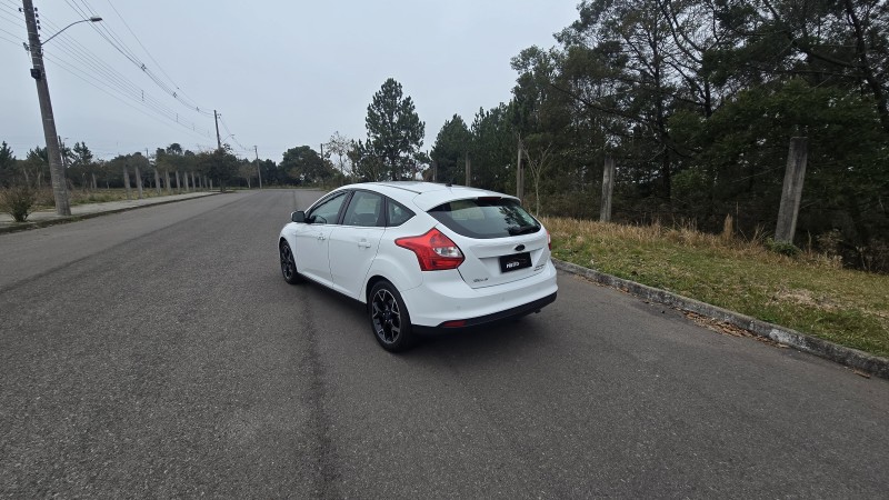FOCUS 2.0 TITANIUM PLUS 16V FLEX 4P AUTOMÁTICO - 2015 - BENTO GONçALVES
