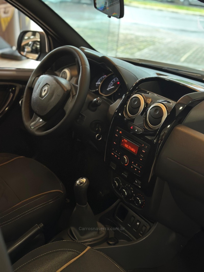 DUSTER 1.6 DYNAMIQUE 4X2 16V FLEX 4P MANUAL - 2018 - CAXIAS DO SUL
