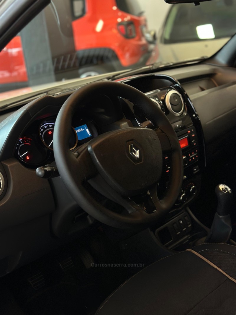 DUSTER 1.6 DYNAMIQUE 4X2 16V FLEX 4P MANUAL - 2018 - CAXIAS DO SUL