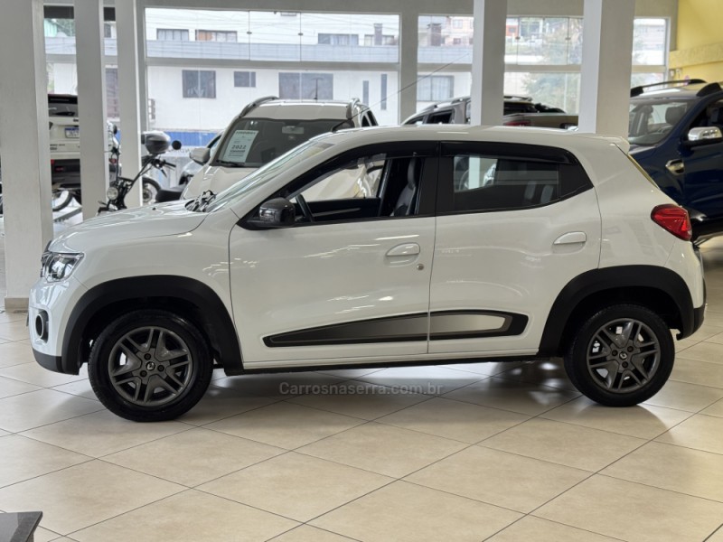 KWID 1.0 12V SCE FLEX INTENSE MANUAL - 2019 - FLORES DA CUNHA