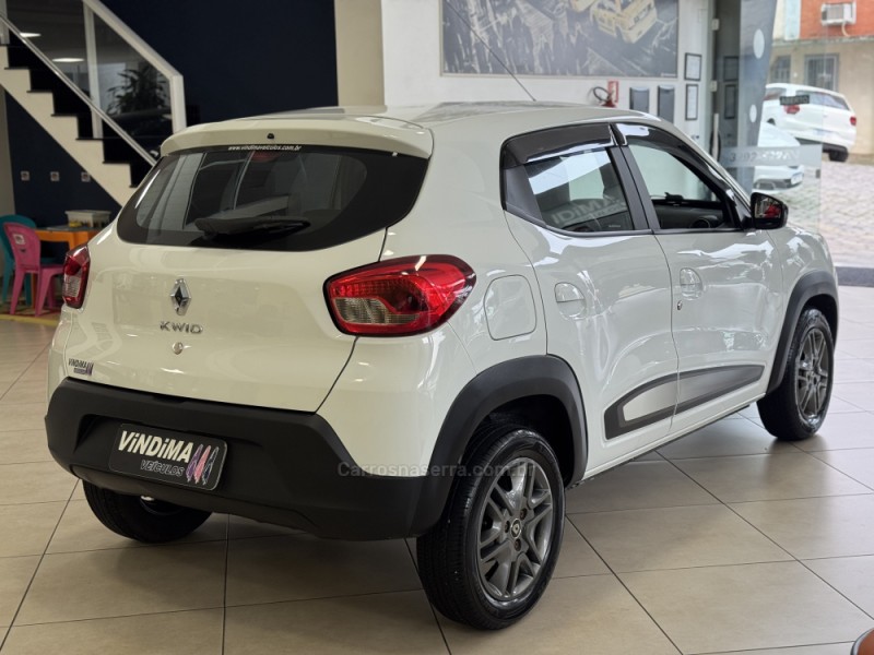 KWID 1.0 12V SCE FLEX INTENSE MANUAL - 2019 - FLORES DA CUNHA
