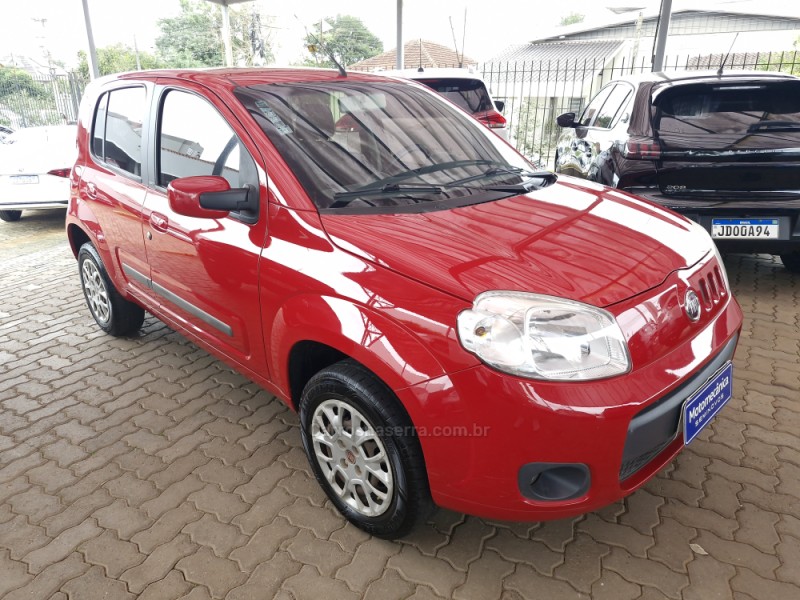 UNO 1.0 VIVACE 8V FLEX 4P MANUAL - 2013 - LAJEADO