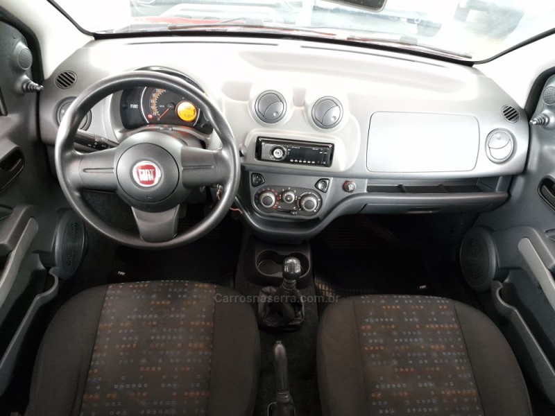 UNO 1.0 VIVACE 8V FLEX 4P MANUAL - 2013 - LAJEADO