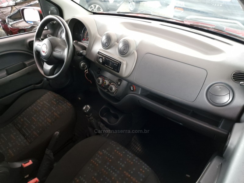 UNO 1.0 VIVACE 8V FLEX 4P MANUAL - 2013 - LAJEADO