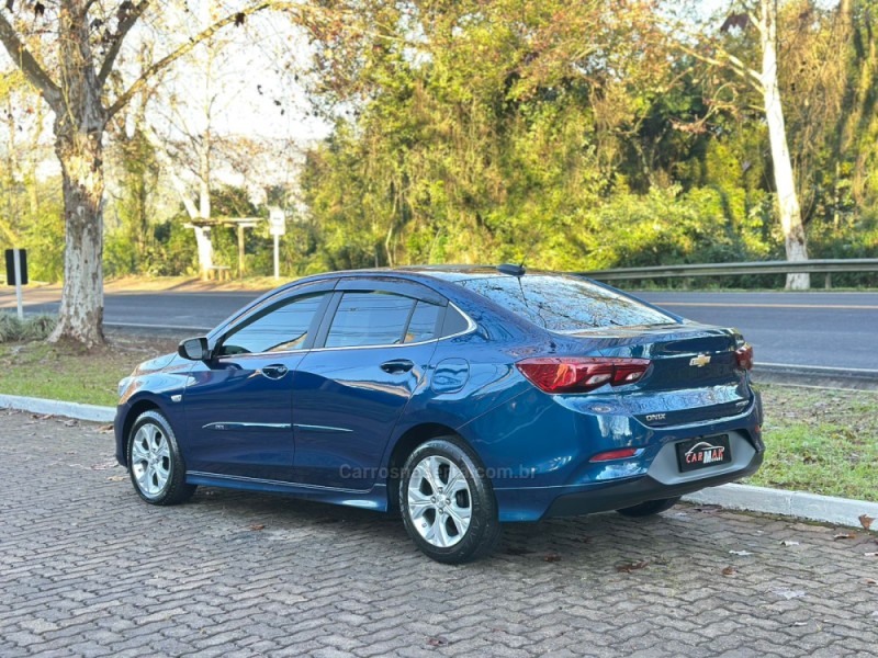 ONIX 1.0 PREMIER II 12V TURBO FLEX 4P AUTOMÁTICO - 2021 - DOIS IRMãOS