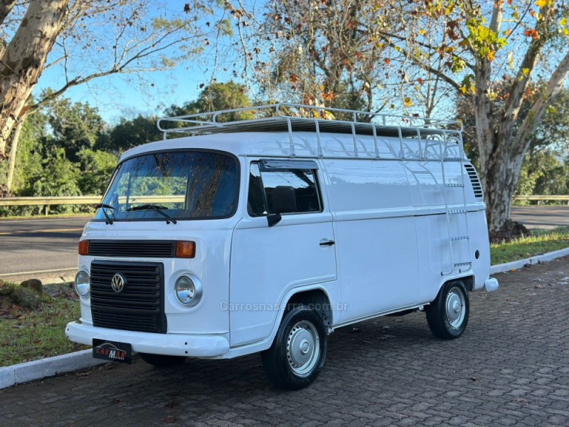 KOMBI 1.4 MI FURGÃO 8V FLEX 3P MANUAL - 2014 - DOIS IRMãOS
