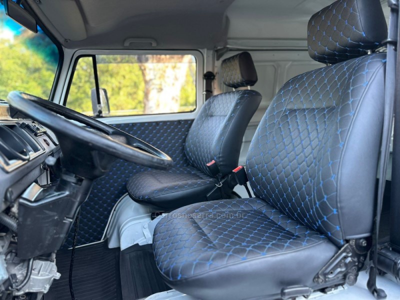 KOMBI 1.4 MI FURGÃO 8V FLEX 3P MANUAL - 2014 - DOIS IRMãOS