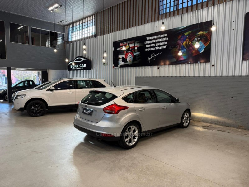 FOCUS 2.0 SE 16V FLEX 4P AUTOMÁTICO - 2016 - CAXIAS DO SUL