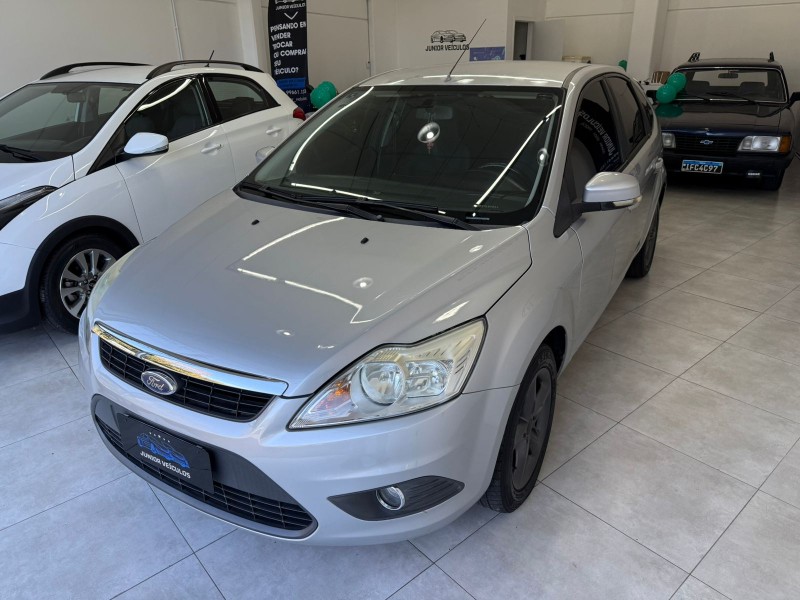 FOCUS 1.6 GLX 16V FLEX 4P MANUAL - 2011 - BENTO GONçALVES