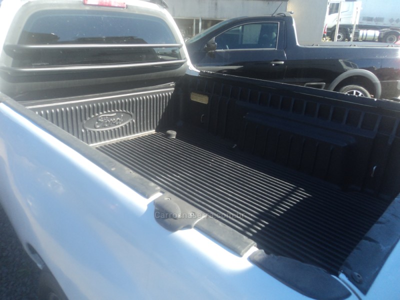 COURIER 1.6 L 8V FLEX MANUAL - 2010 - FARROUPILHA