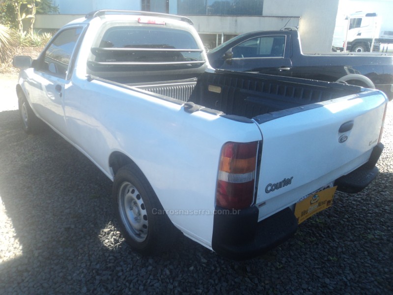 COURIER 1.6 L 8V FLEX MANUAL - 2010 - FARROUPILHA