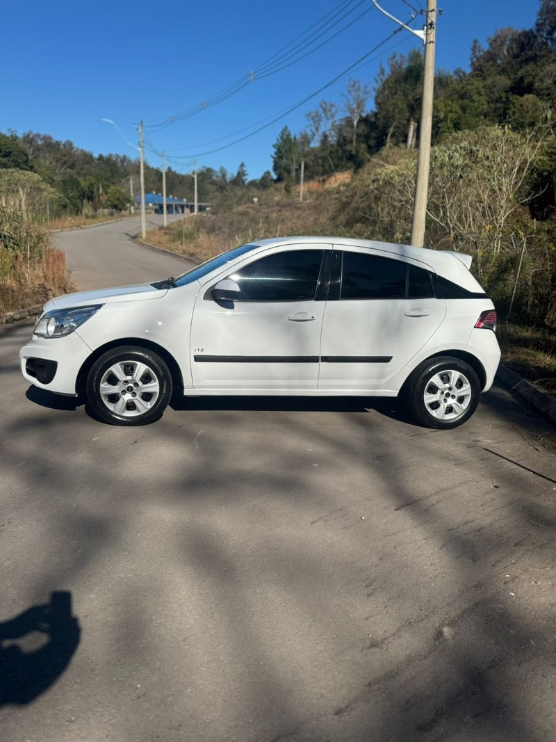 AGILE 1.4 MPFI LTZ 8V FLEX 4P MANUAL - 2011 - BENTO GONçALVES