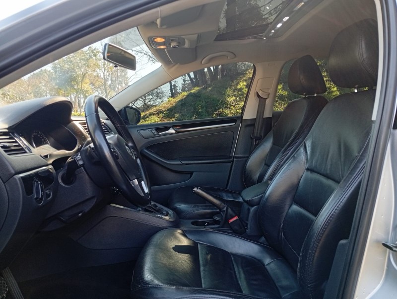 JETTA 2.0 COMFORTLINE FLEX 4P TIPTRONIC - 2013 - FARROUPILHA