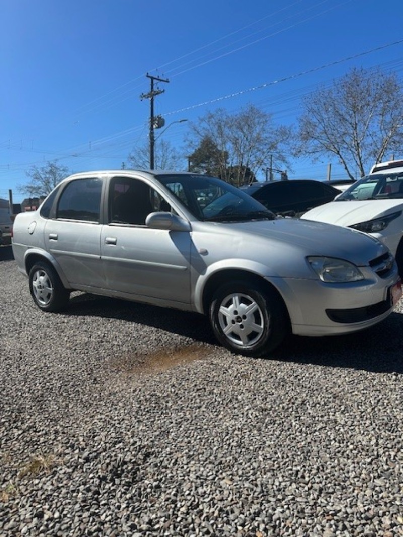 CLASSIC 1.0 MPFI LS 8V FLEX 4P MANUAL