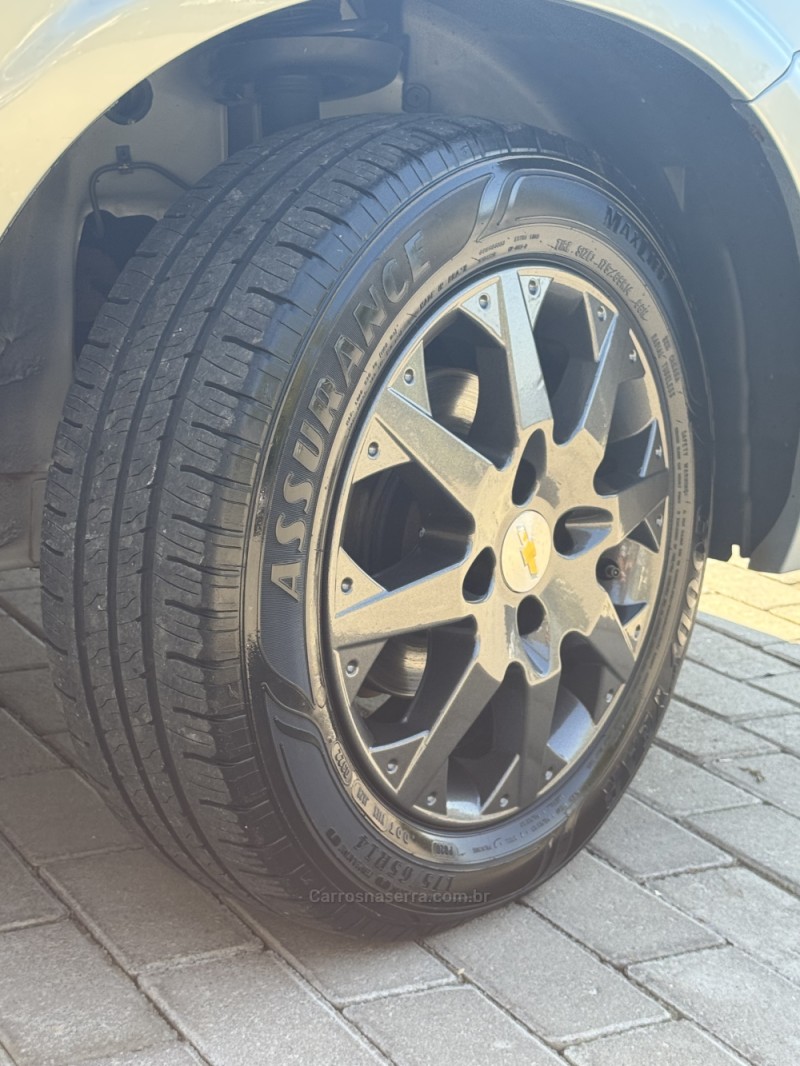 PRISMA 1.0 MPFI LT 8V FLEX 4P MANUAL - 2012 - ENCANTADO