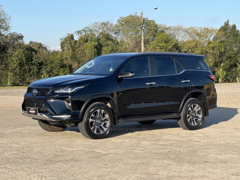 HILUX SW4 2.8 4X4 SRX PLATINUM TURBO DIESEL 4P AUTOMÁTICO - 2025 - ANTôNIO PRADO