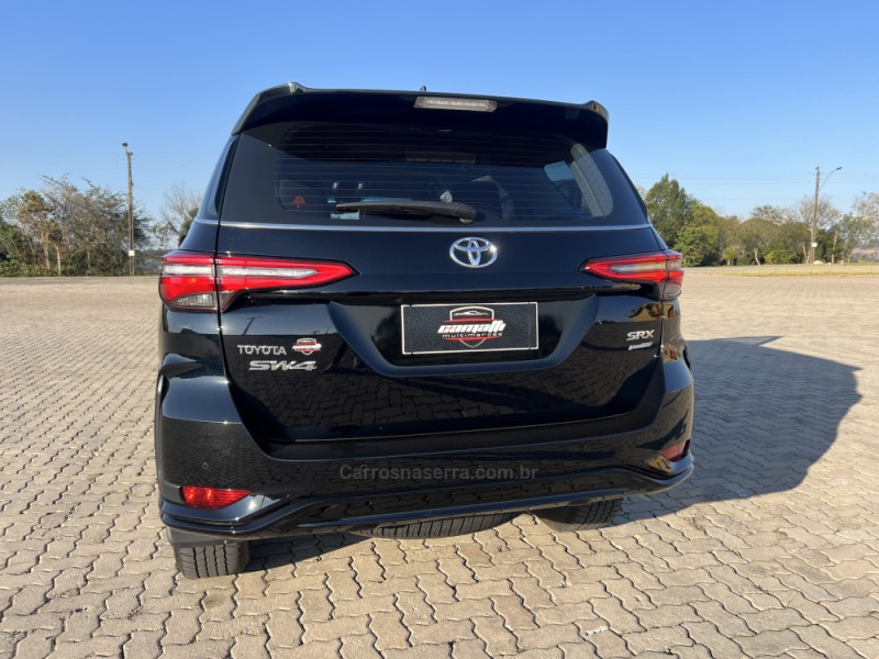 HILUX SW4 2.8 4X4 SRX PLATINUM TURBO DIESEL 4P AUTOMÁTICO - 2025 - ANTôNIO PRADO