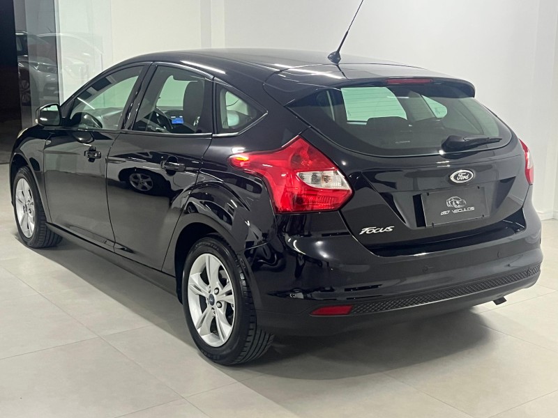 FOCUS 1.6 SE PLUS 16V FLEX 4P MANUAL - 2014 - BENTO GONçALVES