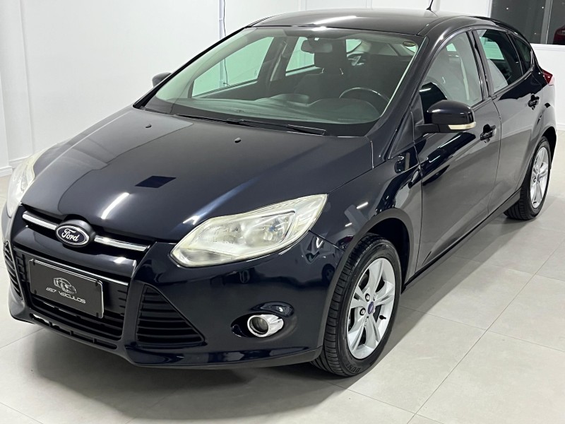 FOCUS 1.6 SE PLUS 16V FLEX 4P MANUAL - 2014 - BENTO GONçALVES