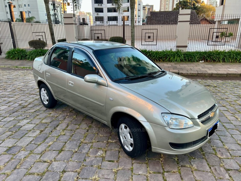 CLASSIC 1.0 MPFI LS 8V FLEX 4P MANUAL - 2011 - CAXIAS DO SUL
