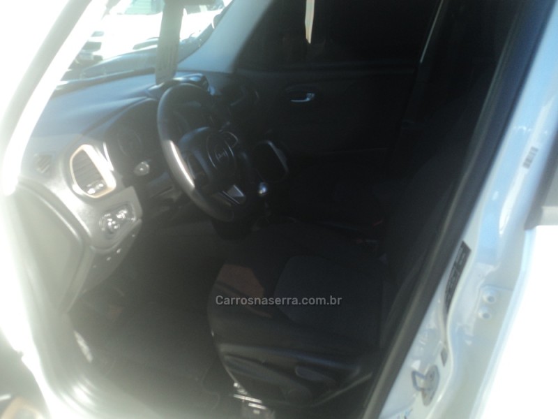 RENEGADE 1.8 16V FLEX SPORT 4P MANUAL - 2017 - FARROUPILHA