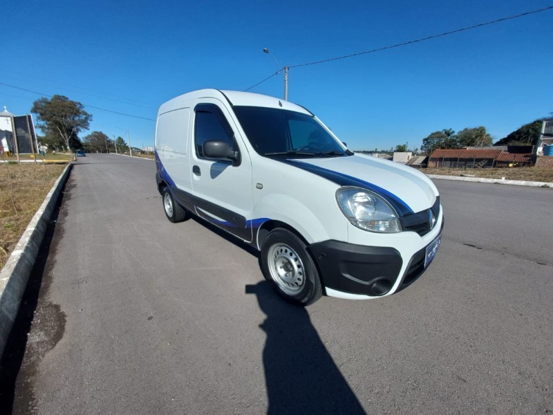 KANGOO 1.6 EXPRESSION 16V FLEX 4P MANUAL - 2016 - FARROUPILHA
