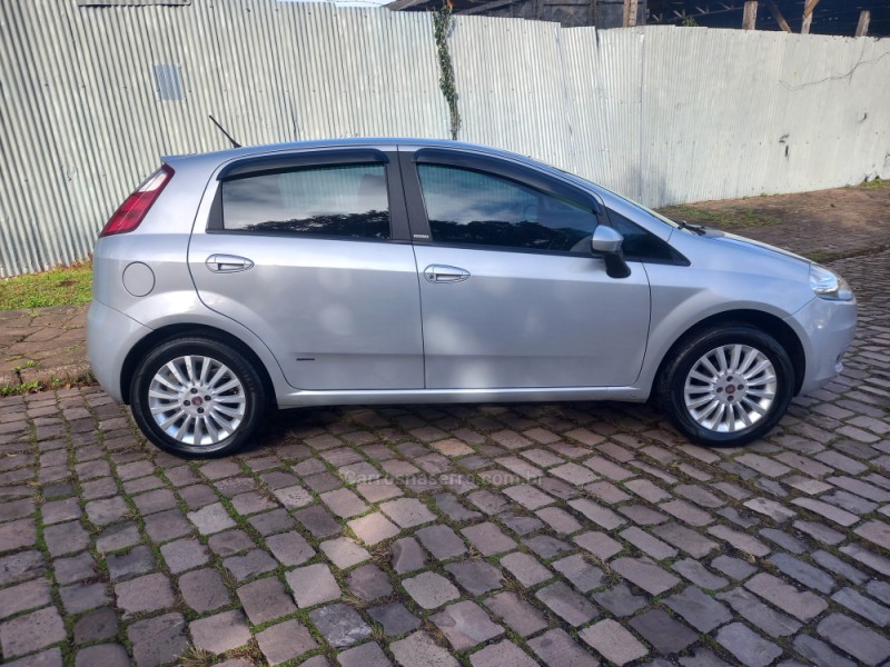 PUNTO 1.4 ELX 8V FLEX 4P MANUAL - 2010 - CAXIAS DO SUL