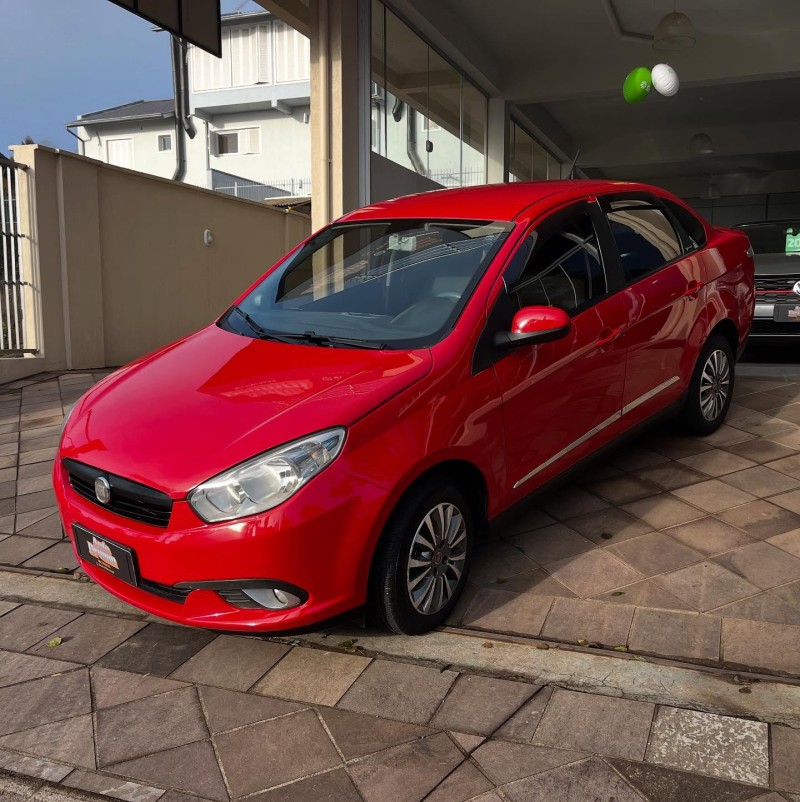 GRAND SIENA 1.4 MPI ATTRACTIVE 8V FLEX 4P MANUAL - 2016 - NOVA PETRóPOLIS