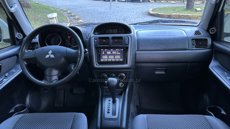 PAJERO TR4 2.0 4X4 16V 140CV FLEX 4P AUTOMÁTICO - 2010 - CAXIAS DO SUL