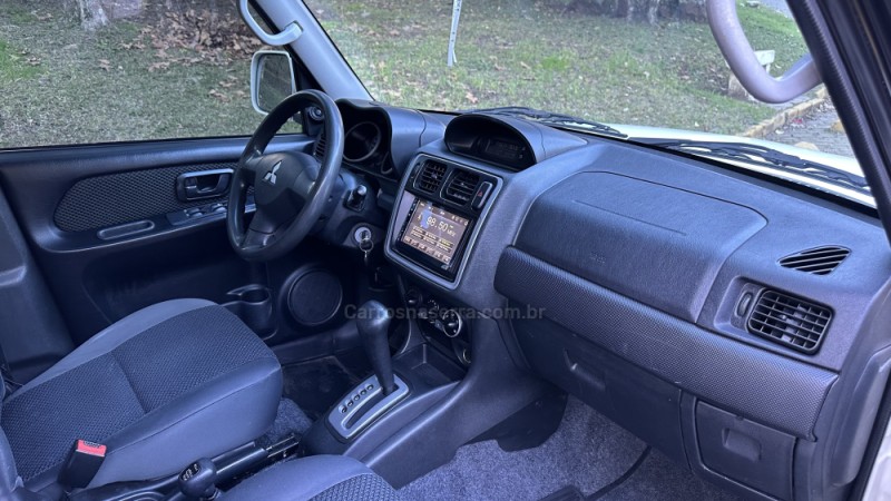 PAJERO TR4 2.0 4X4 16V 140CV FLEX 4P AUTOMÁTICO - 2010 - CAXIAS DO SUL