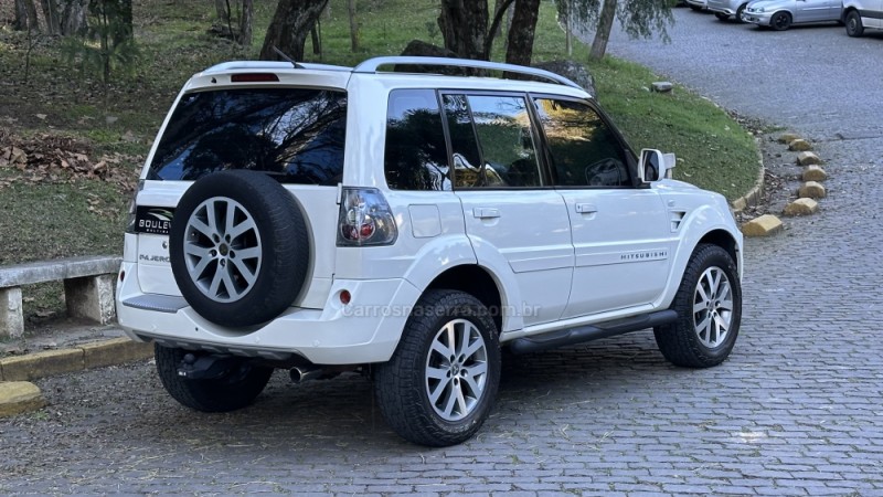 PAJERO TR4 2.0 4X4 16V 140CV FLEX 4P AUTOMÁTICO - 2010 - CAXIAS DO SUL
